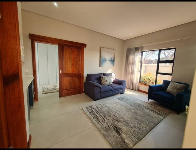 4 BEDROOM HOUSE FOR SALE IN HERON BANKS GOLF ESTATE